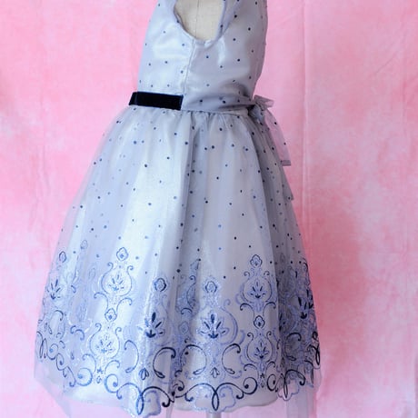 【レンタルドレス】　　　きらきらシルバーに紺刺繍<ドレス丈 74cm>
