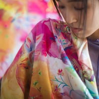 日本製大判シルクスカーフ「sun」虹色の太陽