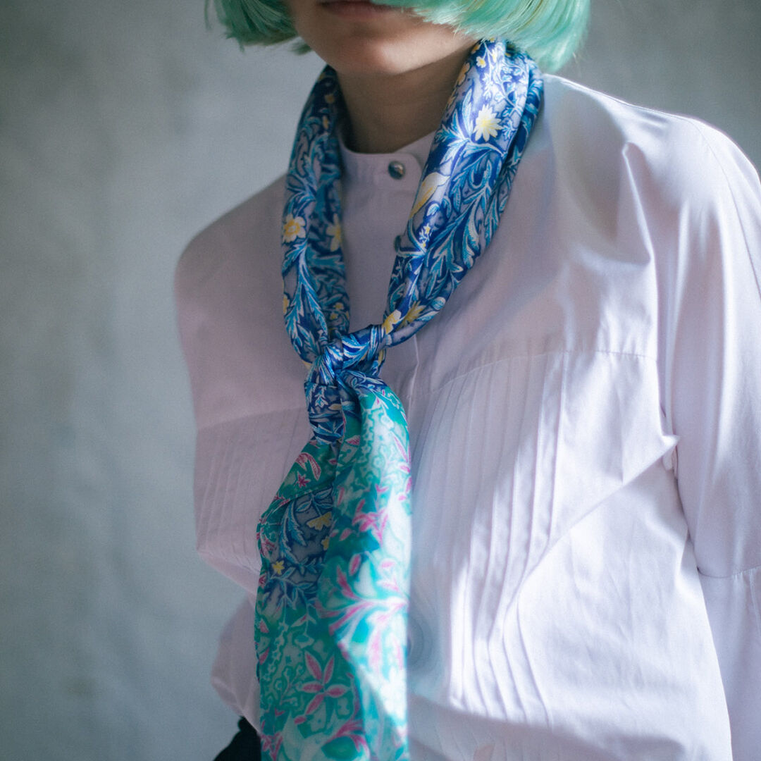 冬の狩猟デザイン スカーフ 大判 Large Demi Scarf 大判スカーフ《Tapis