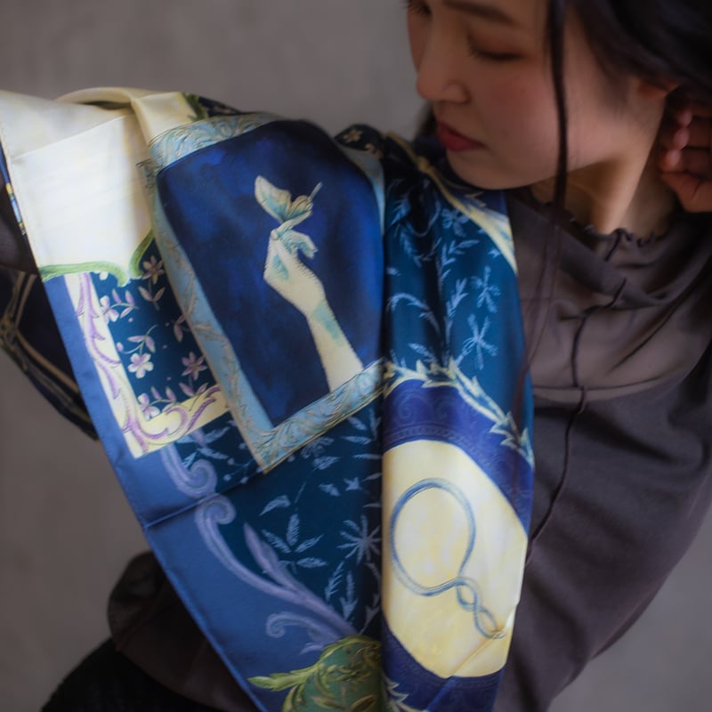 96 日本製大判シルクスカーフ「Blue memories」青い思い出 | mumea 96 日本製大判シルクスカーフ「Blue memories」青い思い出 | mumea
