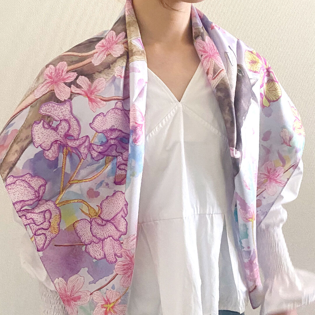 【三連休特価】 ☆極美品☆　レオナール　春色　シースルースカーフ　縦長 日本製大判シルクスカーフ「桜雨」桜と狼 | mumea