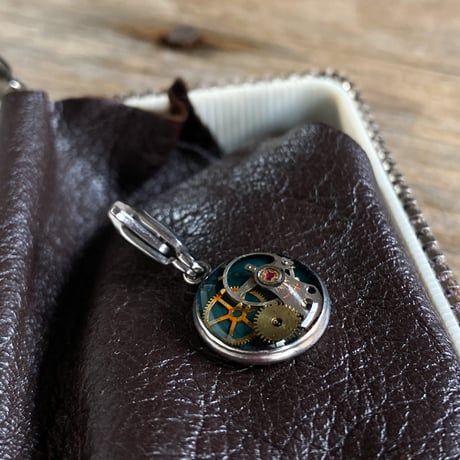 【K0657】CLOPOA standard charm olive green