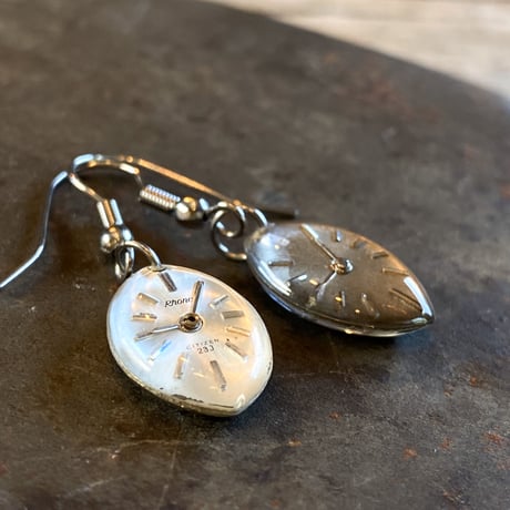 antique dial hook pierced earrings【K0572】