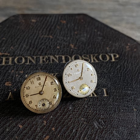 antique round dial pierced earrings【K0667】
