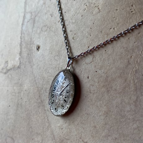 Antique dial necklace  "1920's art nouveau hand engraving" ボックス付【K0776】