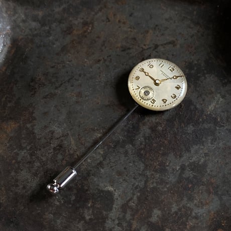 【K0685】antique dial hatpin/lapel pin