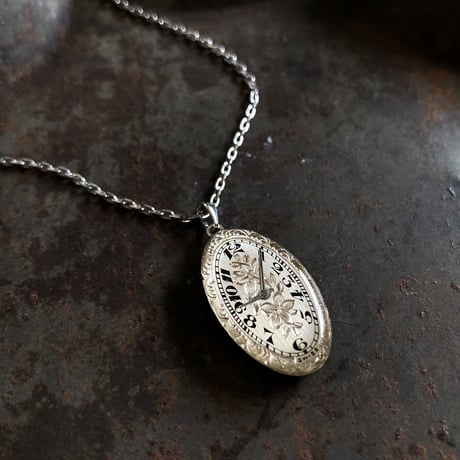 Antique dial necklace  "1920's art nouveau hand engraving" ボックス付【K0776】