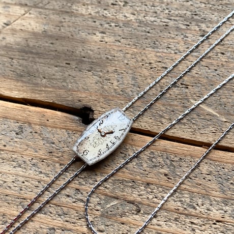 CATEGORY looptie | 9時5分の歯車 オンラインストア