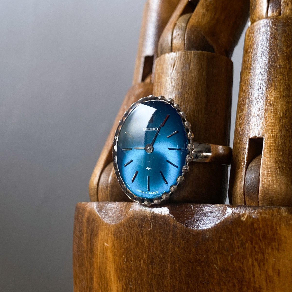 企画展作品】antique skyblue dial ring 