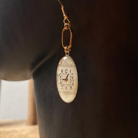 antique oval dial hook pierced earrings K18GP【K0883】