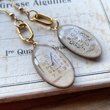 antique oval dial hook pierced earrings K18GP【K0844】
