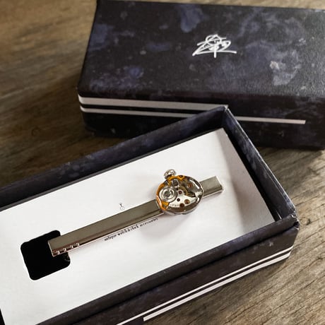 【K0674】antique movement colors tiepin(ボックス付)