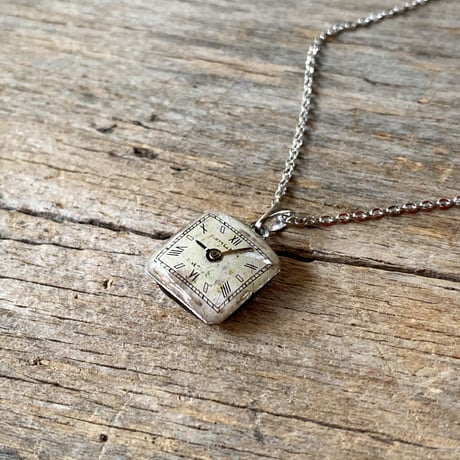 【new!!】antique square dial necklace  "GRUEN"【K0998】