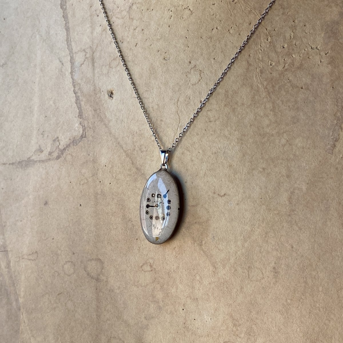 new!!】antique oval dial necklace 