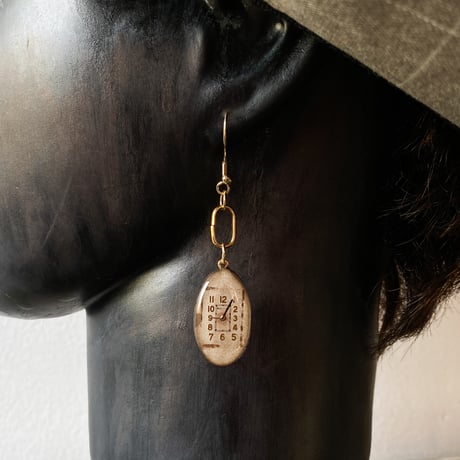 antique oval dial hook pierced earrings K18GP【K0844】