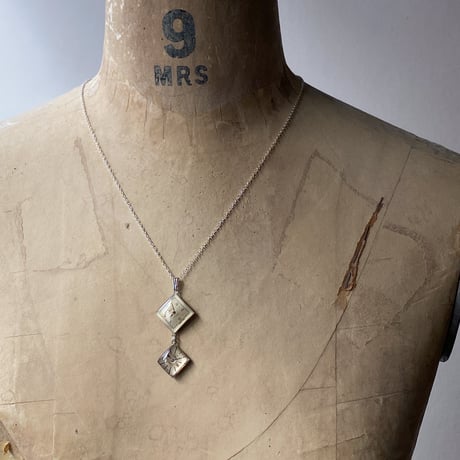 【new!!】 antique square double dial necklace "Lavallière type" SV925 (ボックス付)【K0987】