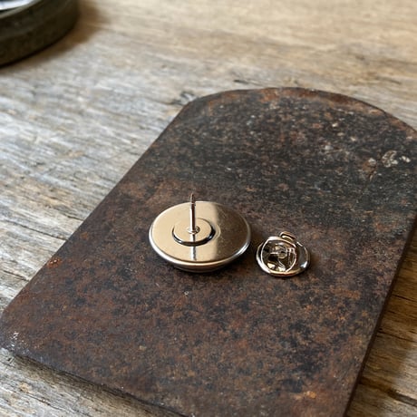 【new!!】 CLOPOA standard pin badge red【K1005】