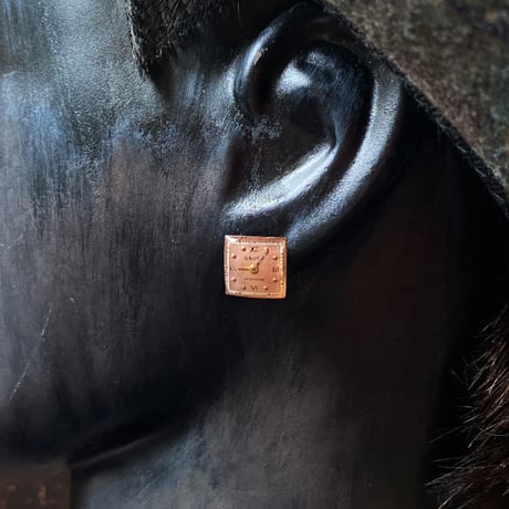antique dial asymmetry pierced earrings【K0967】
