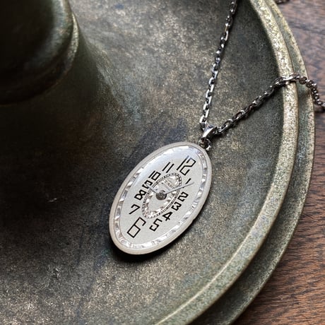 Antique dial necklace "1920's art nouveau hand engraving" ボックス付【K0794】