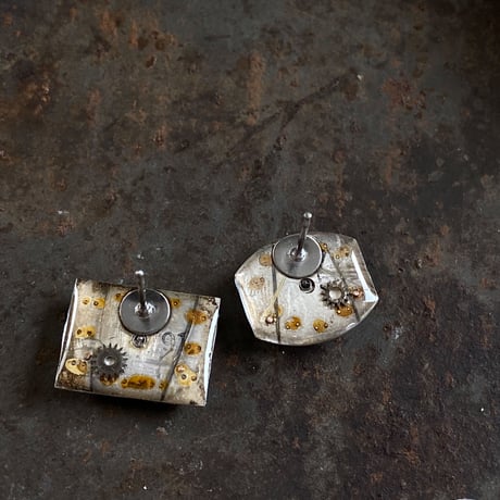 antique dial pierced earrings【K0534】