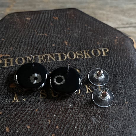 antique round dial pierced earrings【K0667】