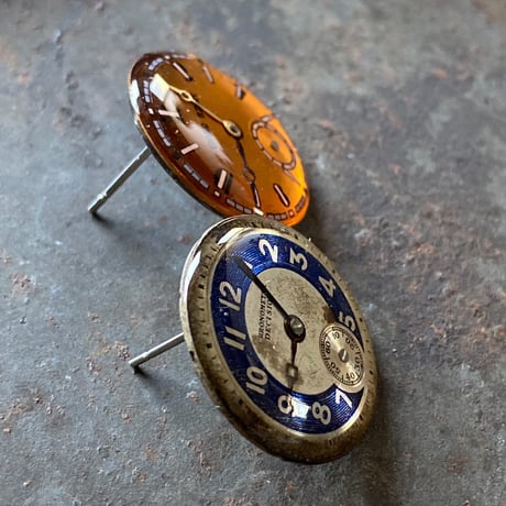 antique color dialpierced earrings【K0564】