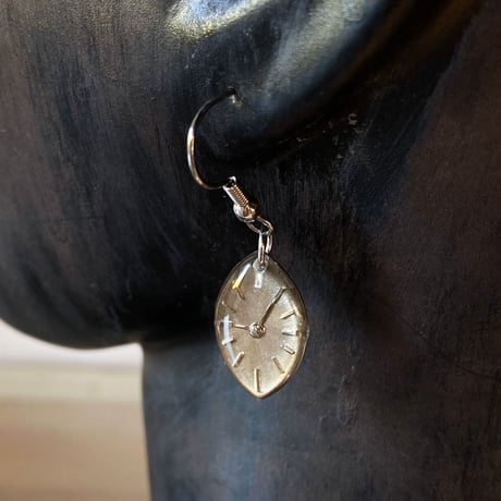 antique dial hook pierced earrings【K0572】