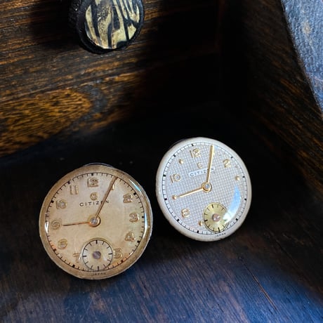 antique round dial pierced earrings【K0667】