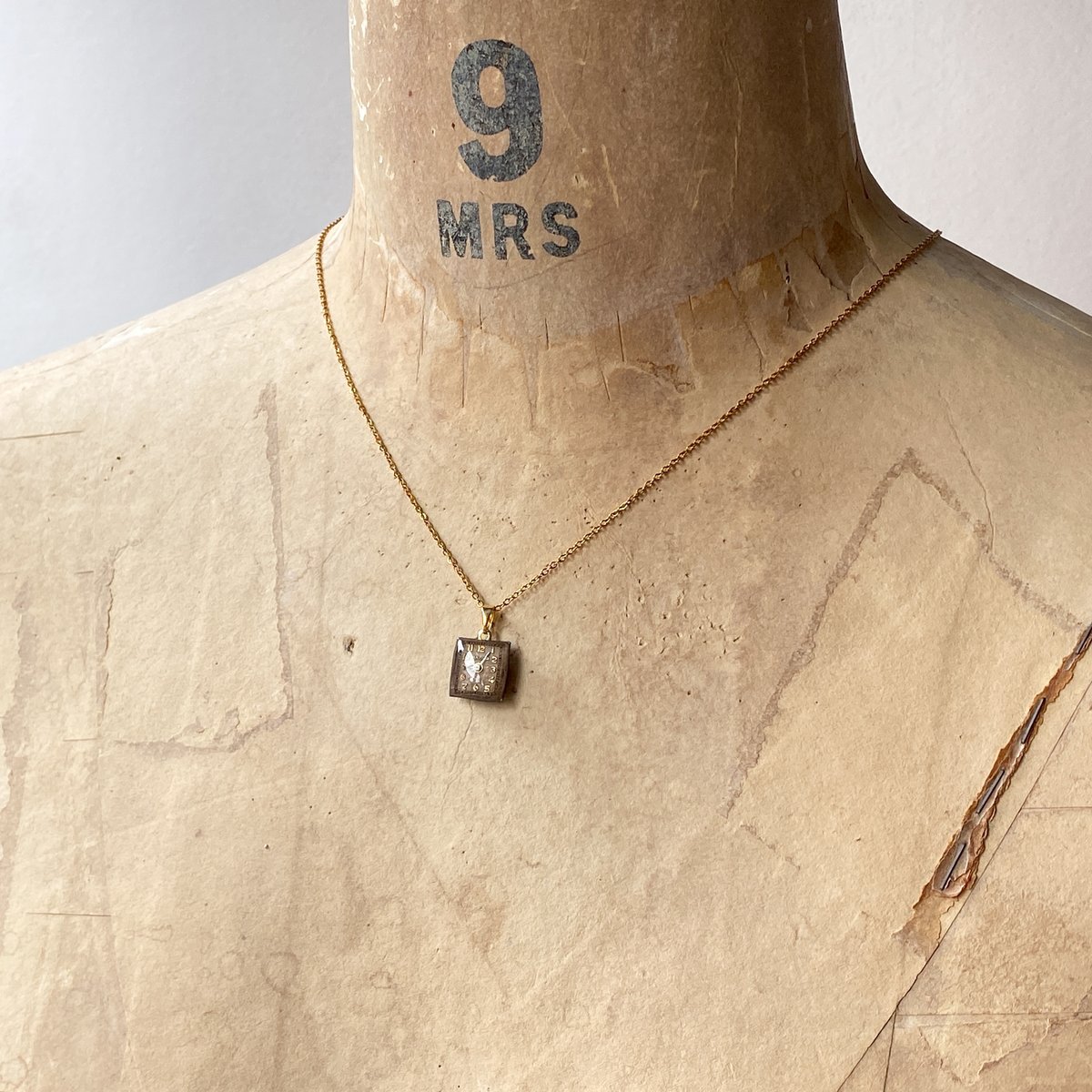 new!!】antique square dial necklace K18GP 