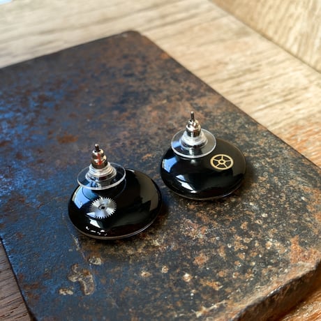 【new!!】antique round dial pierced earrings【K1010】