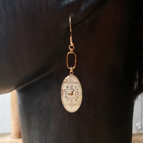 antique oval dial hook pierced earrings K18GP【K0883】