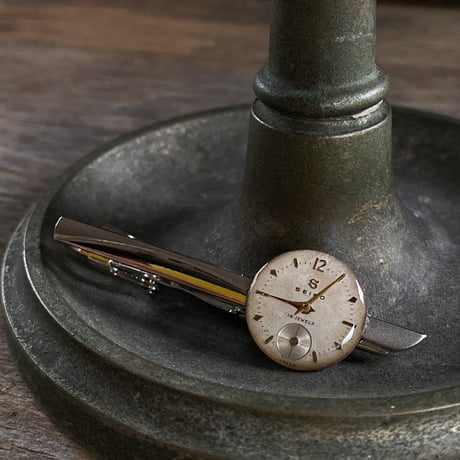 【K0631】 round dial tiepin