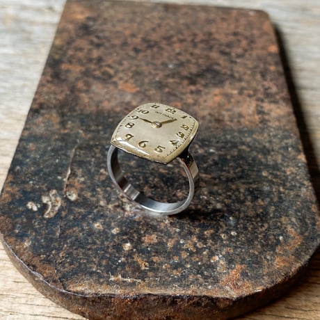 【new!!】antique tonneau dial ring #13 "WITTNAUER" 【K1024】