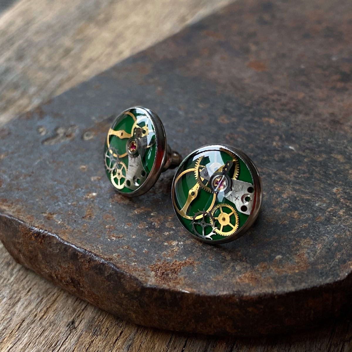 gunda HYDE着 Peacock PI ピーコックフェザー クロス ピアス gunda