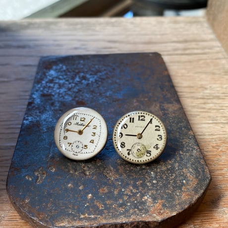 【new!!】antique round dial pierced earrings【K1010】