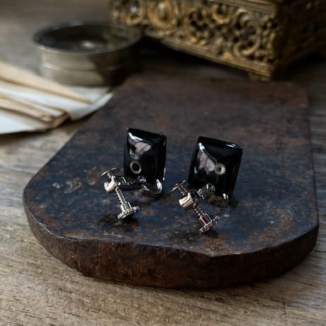 antique dial square rhombus earrings "GRUEN"(ボックス付)【K1003】