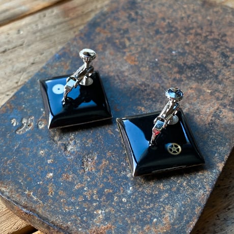 【企画展作品】antique dial square rhombus earrings【something special/S0019】