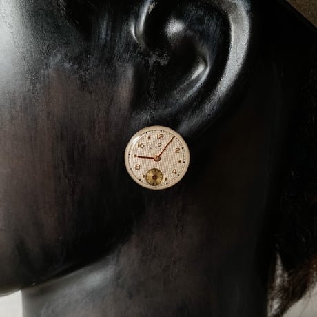 antique round dial pierced earrings【K0667】