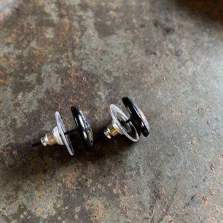 【K0627】 CLOPOA BLACK petit pierced earrings blue