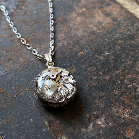 【new!!】antique movement necklace "SEIKO" (ボックス付)【K1028】