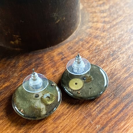 antique dial pierced earrings 【K0586】