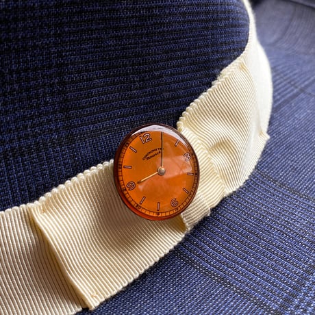 antique dial brooch "MONARCH"【K0805】