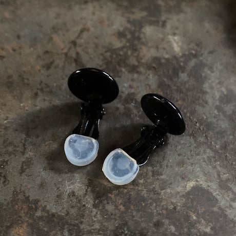 【K0677】CLOPOA BLACK standard earrings purple