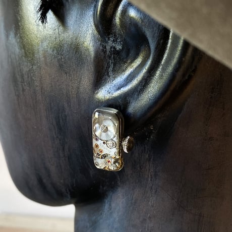 antique ladies movement pierced earrings【K0577】