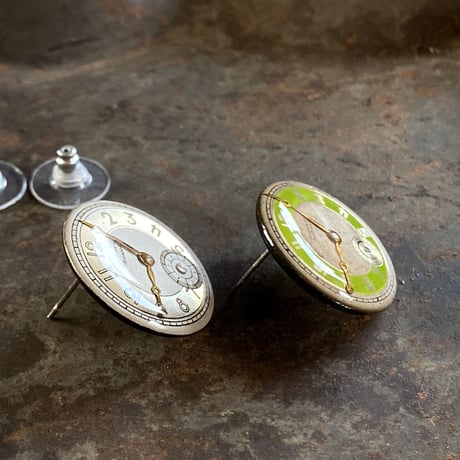 antique color dialpierced earrings【K0701】