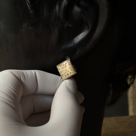 antique dial square rhombus earrings "GRUEN"(ボックス付)【K1003】