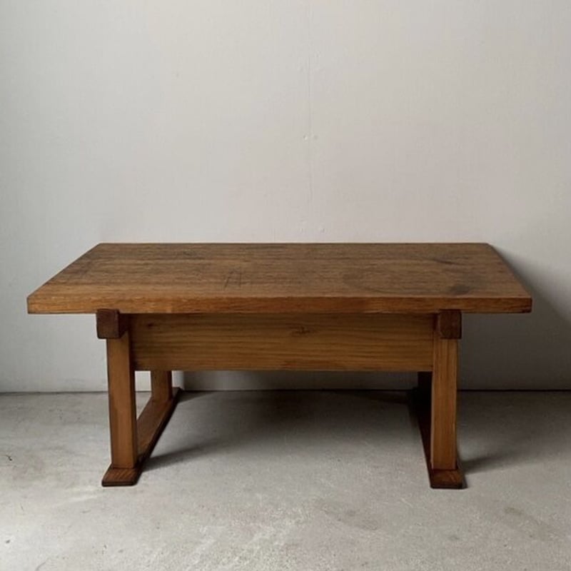 昭和期 ナチュラル色の小さな文机. 1杯引出し ラワン一枚天板 木製