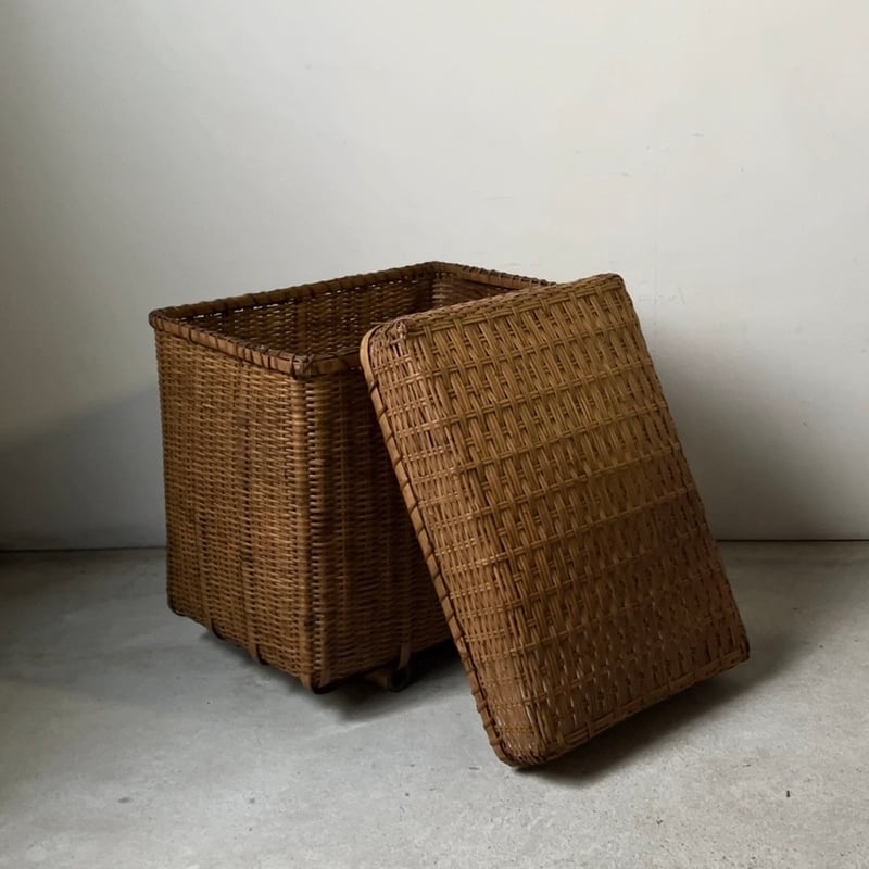 レトロ 貴重 竹製 竹籠 竹編み かご 2段 蓋付 弁当箱 バスケット 古道具 レトロ 貴重 竹製 竹籠 竹編み かご 2段 蓋付 弁当箱 バスケット