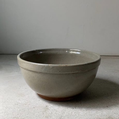 古いこね鉢(ストーンウェアA) 幅約26cm シンプル大鉢 巨大ボウル 荒い目跡 小ぶり メダカ鉢 水栽培 ビオトープ  完品