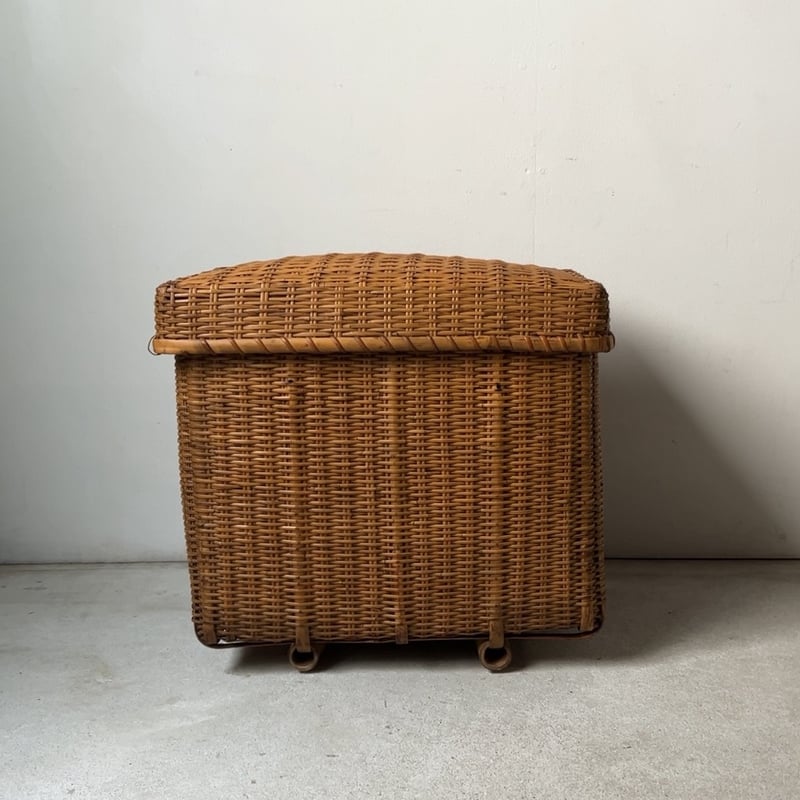 古い蓋付きの竹編み籠 縦型竹編みバスケット 竹足ありスクエア型道具箱